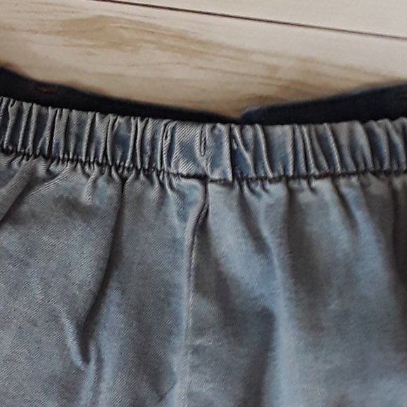 Frayed hem denim shorts-ONLY FEW LEFT! - Picture 3 of 3